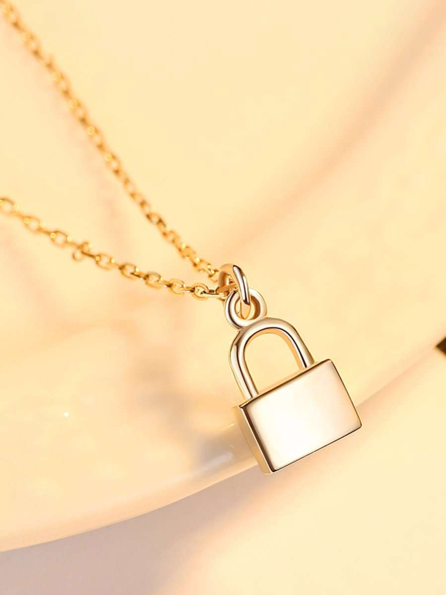 Goldilocks Pendant Necklace-3